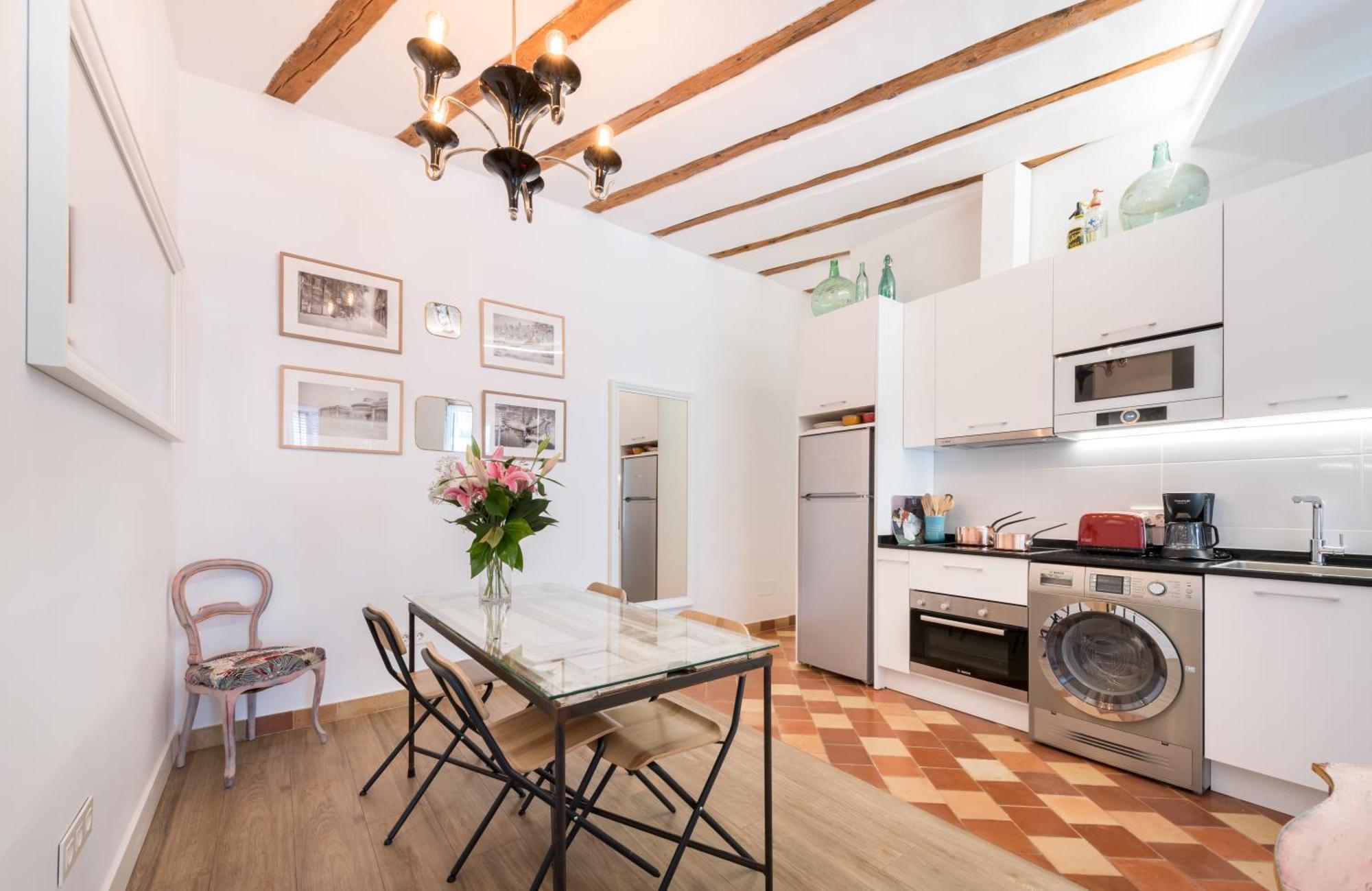 Prado Santa Ana 2bd/2ba Apartamento