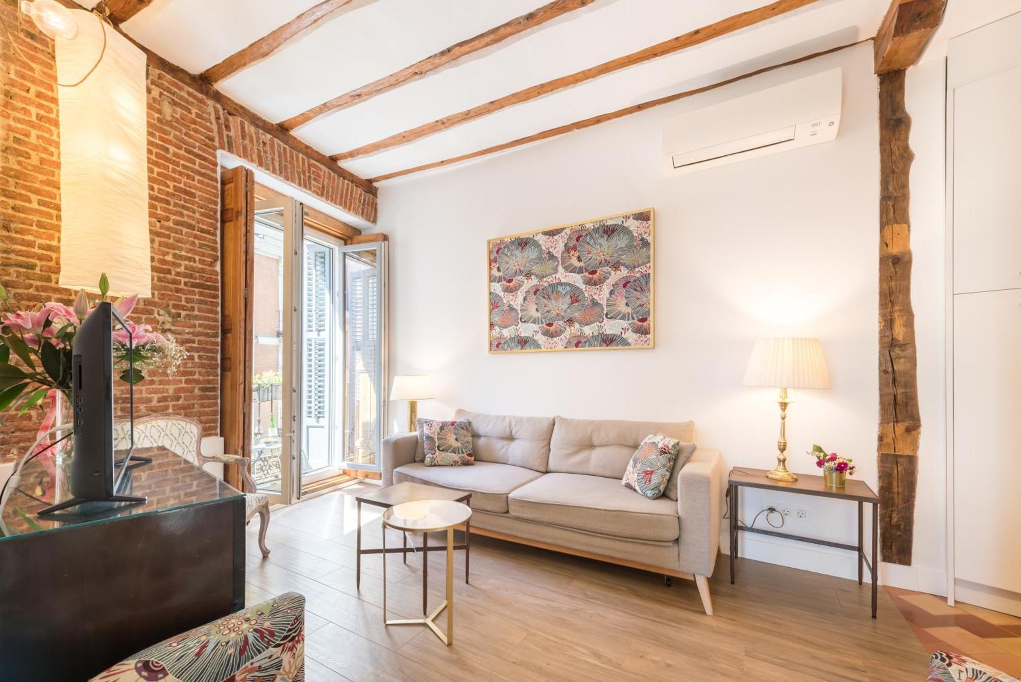 Apartamento Prado Santa Ana 2bd/2ba Madrid