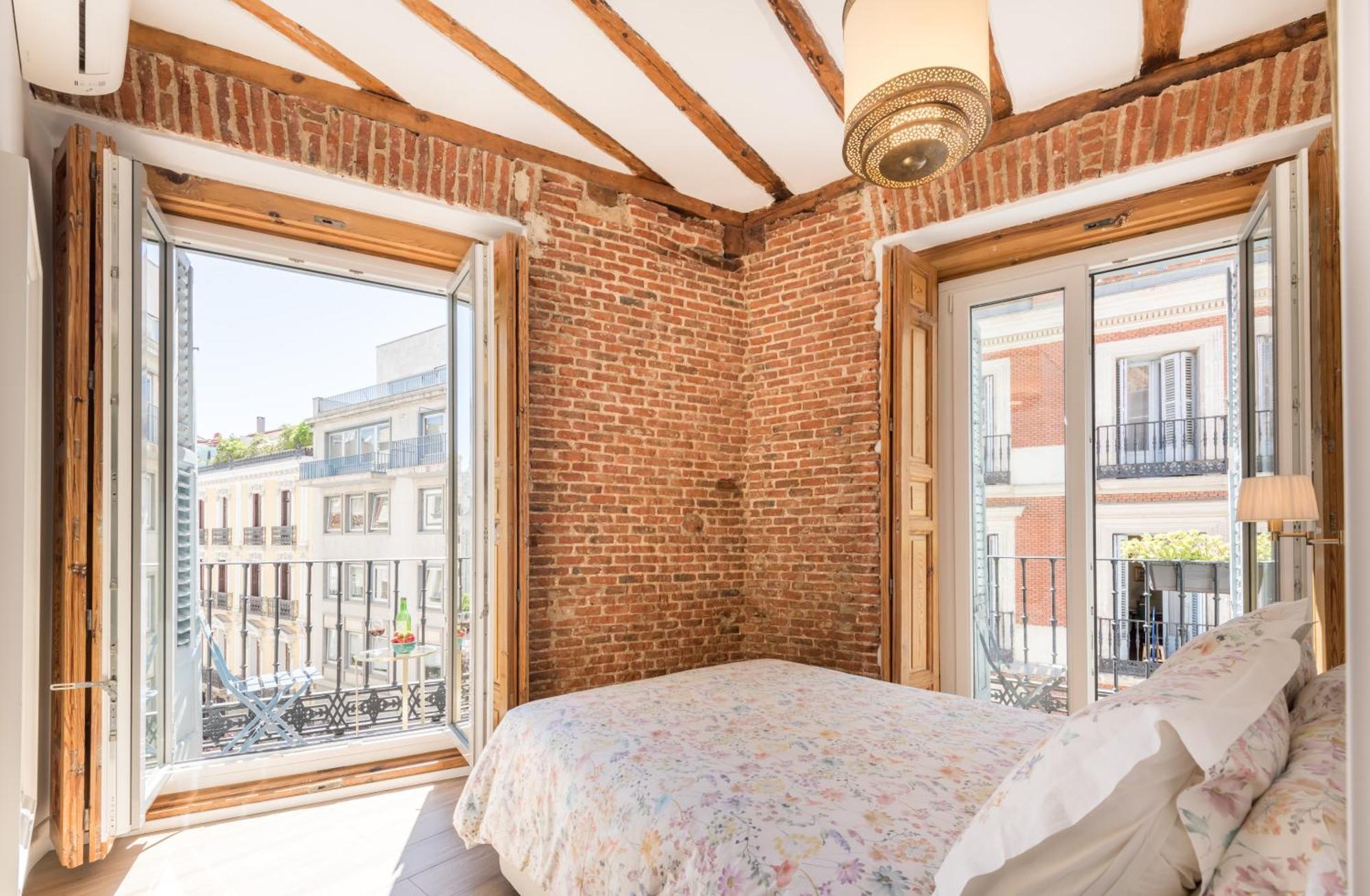 Prado Santa Ana 2bd/2ba *